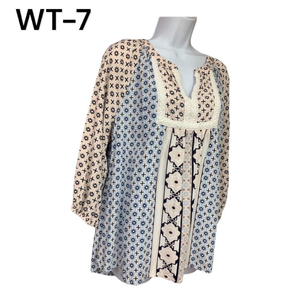 SzL Crown & Ivy Pink and Blue Top